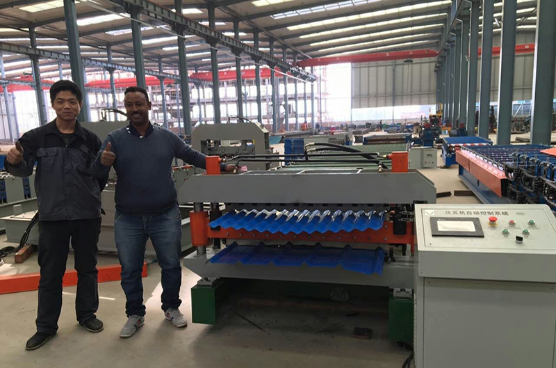 Double layer sheets forming machine