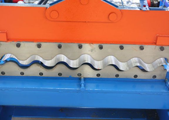 Iron Sheet Roll Forming Line Corrugated Metal Roofing Tile Making Machine 