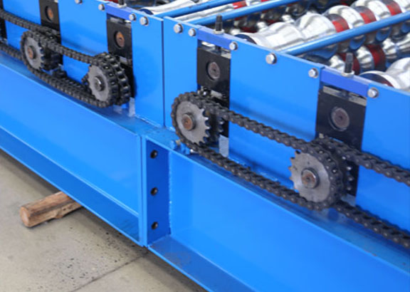 Iron Sheet Roll Forming Line Corrugated Metal Roofing Tile Making Machine 
